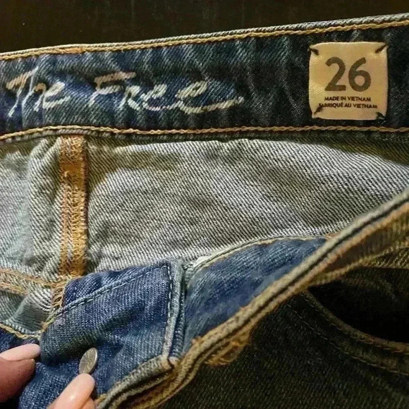 Free People Women’s denim mini skirt fringe raw hem size 26 - Picture 2 of 9